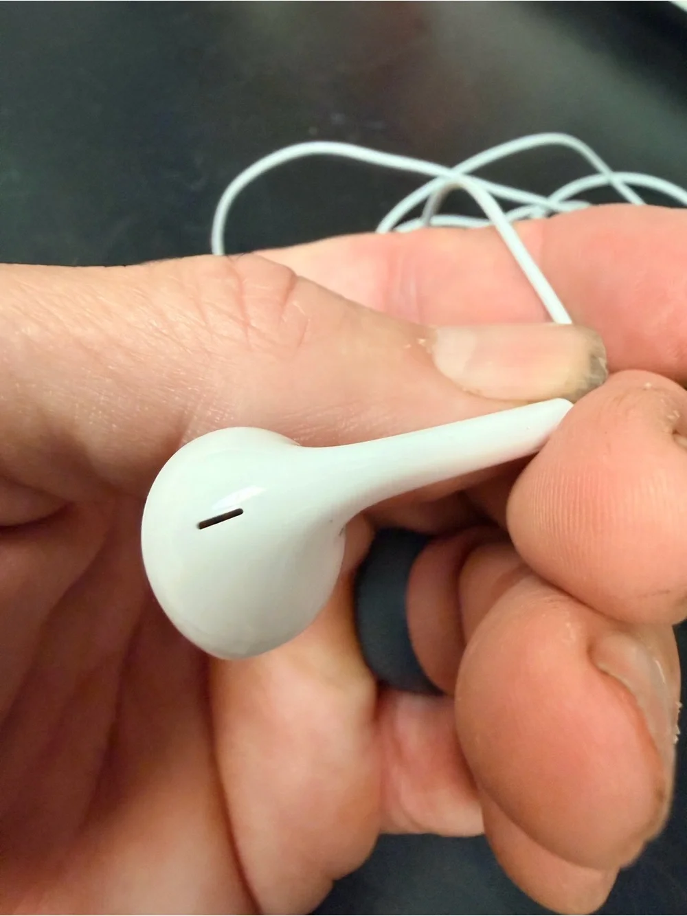Apple wired earbuds